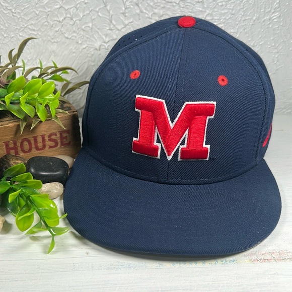 Ole Miss University of Mississippi Nike Dri-Fit Size 7 1/4” College Athletic Hat - Picture 1 of 16